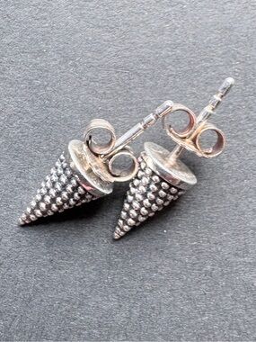 Thomas Sabo 925 Sterling Silver Textured Cone Spike Stud Earrings 2g